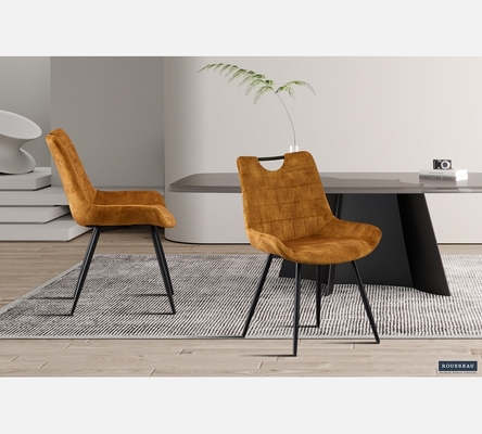 Lot de 2 chaises Nina en velours or.