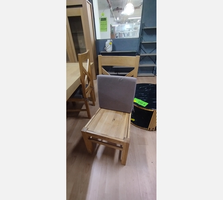 Lot de 4 chaises en chêne massif