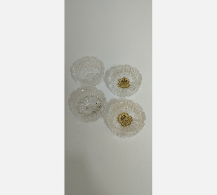 Lot de 4 petites coupes en cristal allemand.