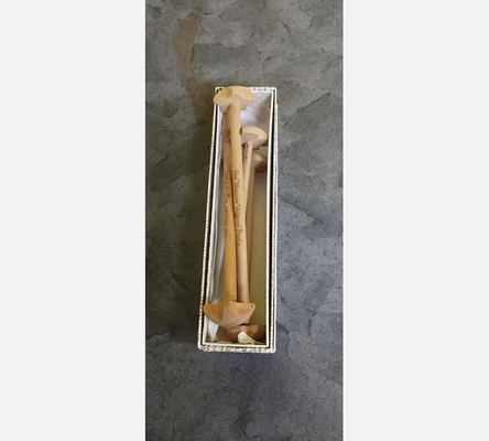 Lot de fouets en bois