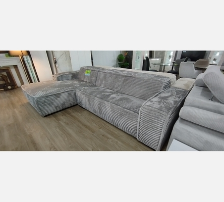 M2 Tilia86. Canapé d'angle Cancun velours cotelé large gris.