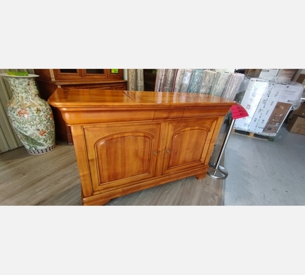 Magnifique Buffet Buffet 3 portes réalisé en Merisier massif de style Louis P