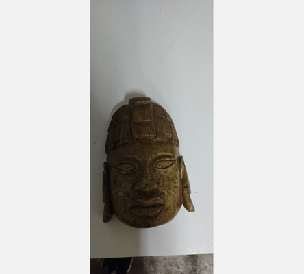 Masque en pierre