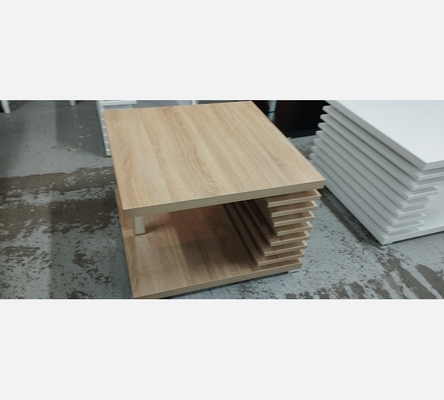 Medio teinte bois sonoma table basse carrée.