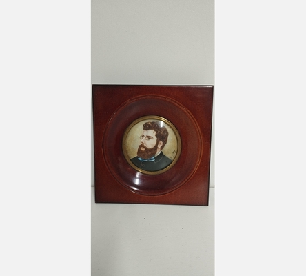 Miniature d'un homme barbu signée S. Gray