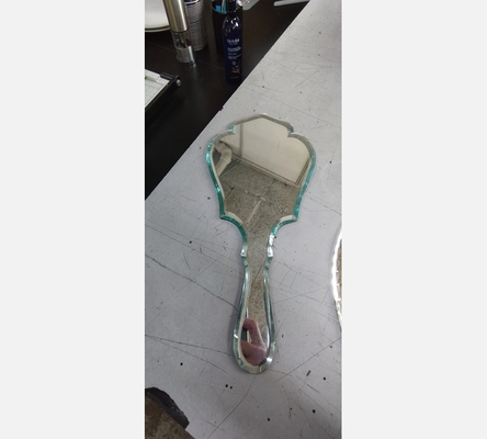 Miroir à main