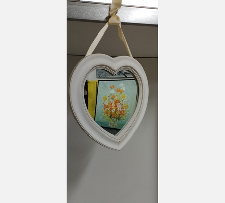 Miroir en forme de coeur