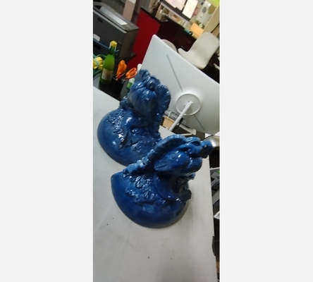 Paire d'appliques en plâtre.