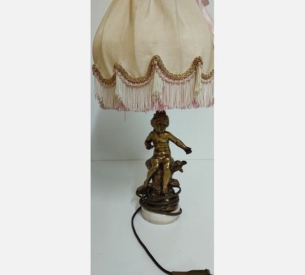 Paire de lampes en bronze signées Moreau.