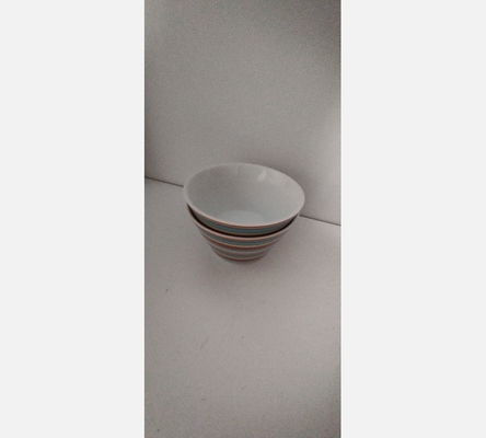 Petit bol en porcelaine