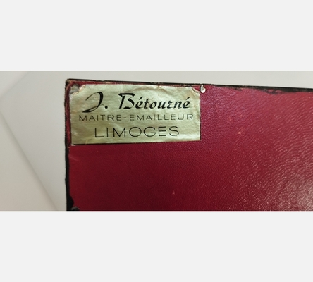 Petit cadre en email de Limoges signé Bétourné