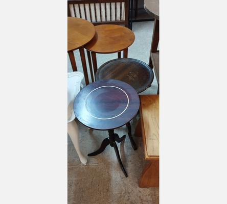 Petit guéridon rond acajou.