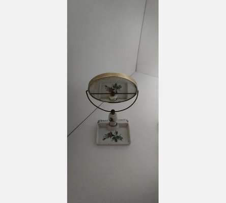 Petit miroir de toilette