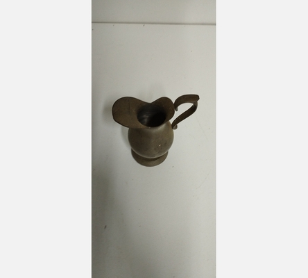 Petit pichet en étain