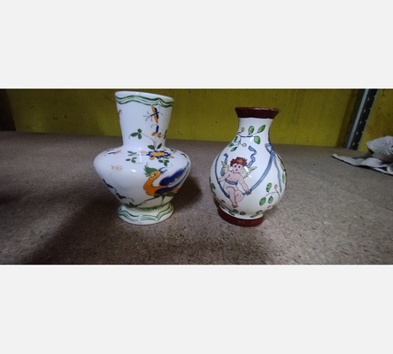 Petit vase en faïence