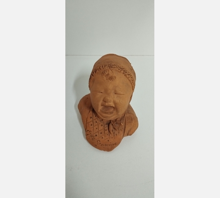 Petite sculpture en terre cuite, bébé en pleur, d'inspiration Georges Dreyfus
