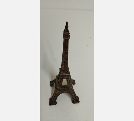 Petite Tour Eiffel en métal