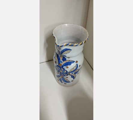 Pichet ou vase en faïence