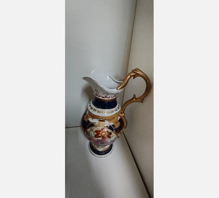 Pichet/vase en porcelaine