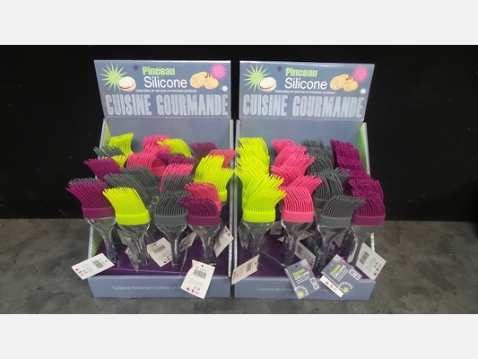 Pinceau de cuisine en silicone et acrylique.