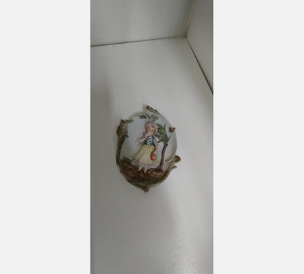 Plaque en porcelaine