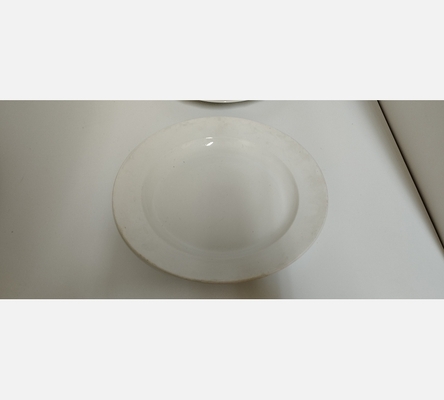 Plat plat rond en céramique blanche