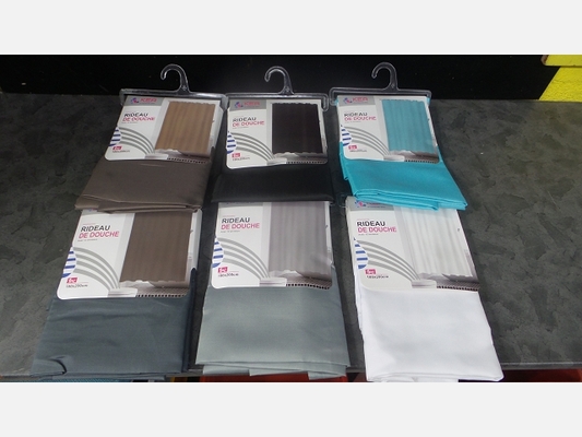 Rideau de douche Couleurs 180/200 cm avec 12 anneaux.