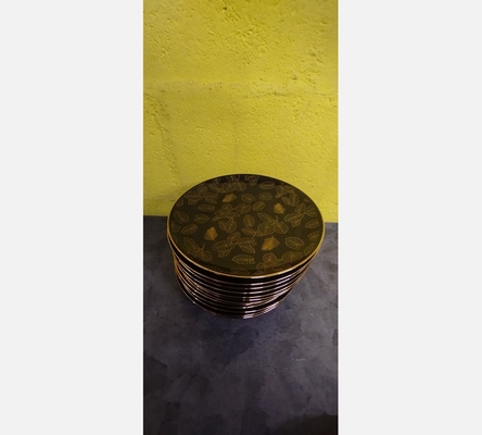 Serie d'assiettes noir