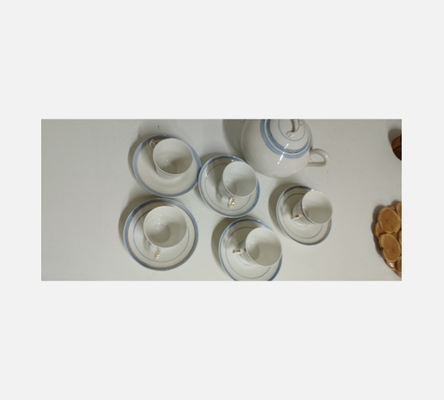 Service à cafés en porcelaine