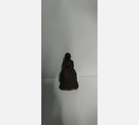 Statuette en résine bouddhiste