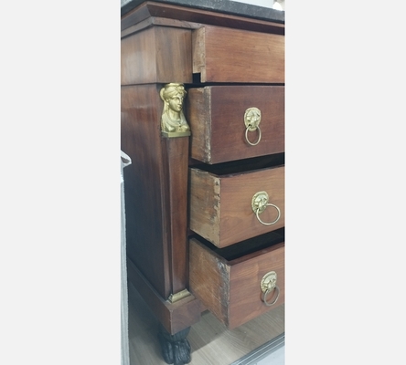 Superbe commode époque Empire 'Retour d'Egypte', 4T, pates de lions, bronze