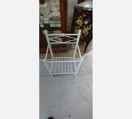 Table de chevet en métal blanc