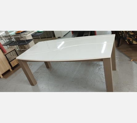 Table de salle à manger avec 1 rallonge