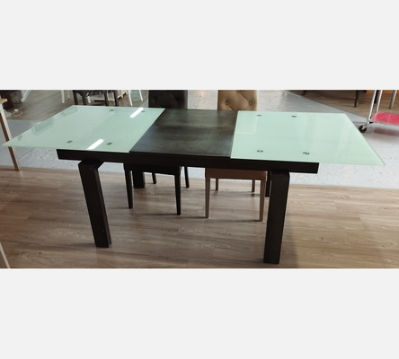 Table de salle à manger dessus verre blanc avec 1 allonge intégrée wengé.