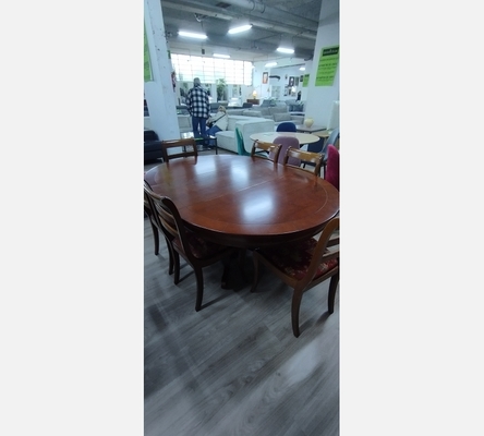 Table ronde en merisier avec 1 allonge.