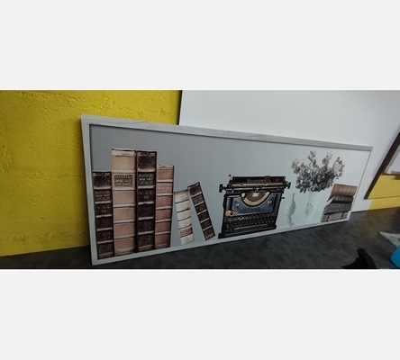 Tableau en toile machine à ecrire/livres