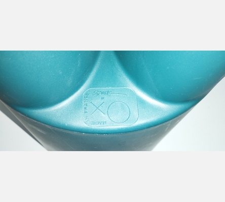 Tabouret pouf vert BUBU Starck. Made in France.