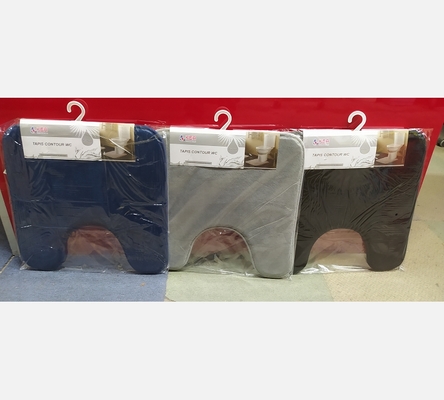 Tapis contour WC de couleurs.