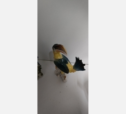 Toucan en porcelaine