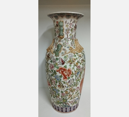Très grand vase balustre chinois. Hauteur 108 cm.