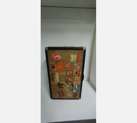 Valise « Paris-Voyage » grande voyageuse, étiquettes de Palaces et dHôtels