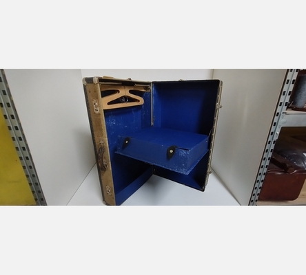 Valise « Paris-Voyage » grande voyageuse, étiquettes de Palaces et dHôtels