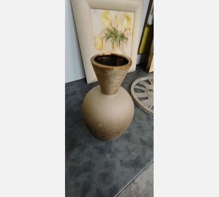 Vase doré