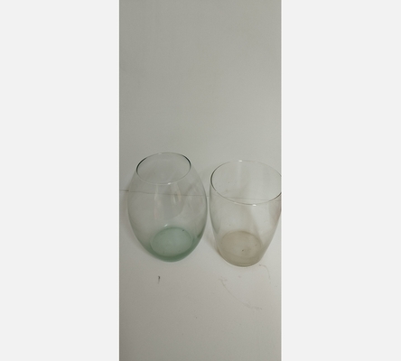 Vase en verre divers