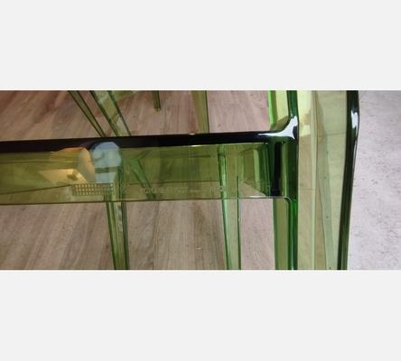 Véritable paire de chaises Victoria Ghost transparentes vertes. Starck. Kartell